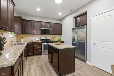 7148 N Chelmsford Drive, McCordsville - 18
