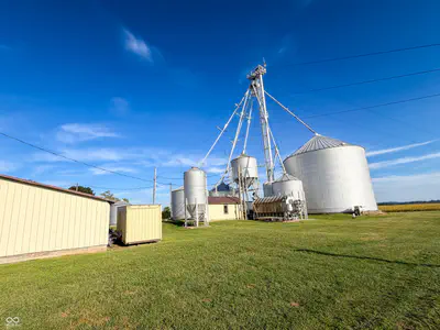 10449 W 300 S, Jamestown - 18