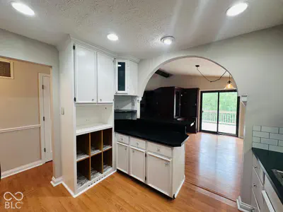 2746 Lakeshire Lane, Indianapolis - 6