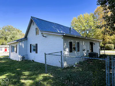 208 N East, Roachdale - 10