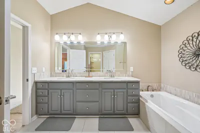 7141 Koldyke Drive, Fishers - 23