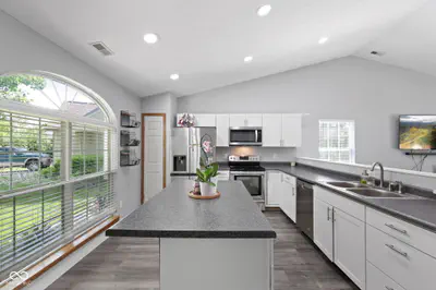6677 Wimbledon Drive, Zionsville - 5