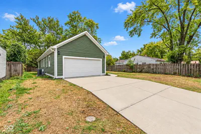 9920 Maurine Drive, Indianapolis - 3