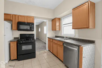 131 6th Avenue, Beech Grove - 3