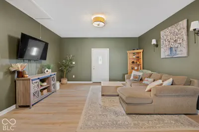 4902 Candy Spots Drive, Indianapolis - 4