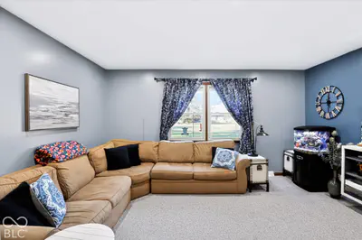 180 Roundelay Drive, Franklin - 11