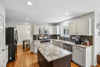 7194 Rodney Place, Noblesville - 3