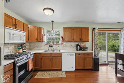 7517 Samuel Drive, Indianapolis - 14