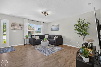 4457 Delray Court, Westfield - 9