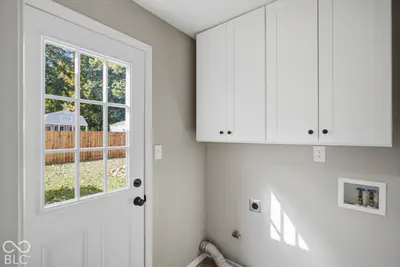 2370 Farmstead Drive, Columbus - 21