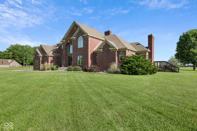 6782 200, New Palestine - 8