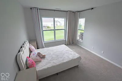 6607 Red Barn Drive, Whitestown - 22