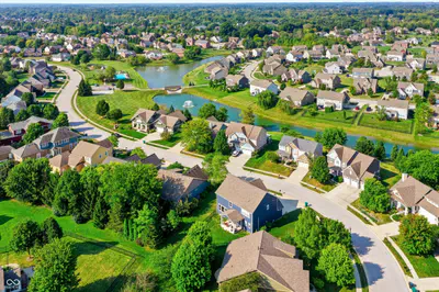 2366 Woodcreek Crossing Boulevard, Avon - 70