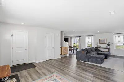 9860 Oakmont East Drive, Pendleton - 8