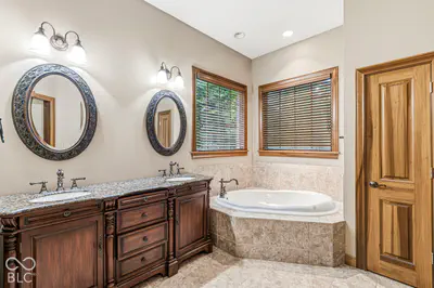 1332 S Oak Ridge Lane, Crawfordsville - 25