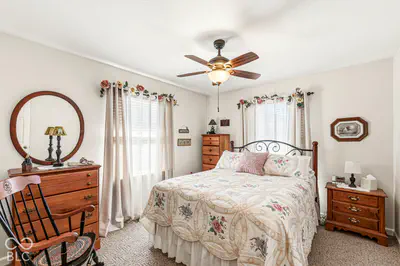 5701 Kensington Way N, Plainfield - 18