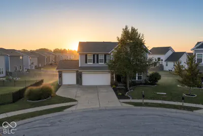 9802 Violet Circle, Indianapolis - 3