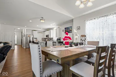 15306 Dawn Run Drive, Fishers - 16