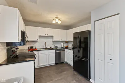 8750 Yardley Court, Indianapolis - 6