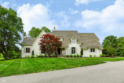8437 500, Zionsville - 2