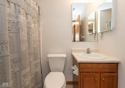 5612 Blairwood Drive, Indianapolis - 22
