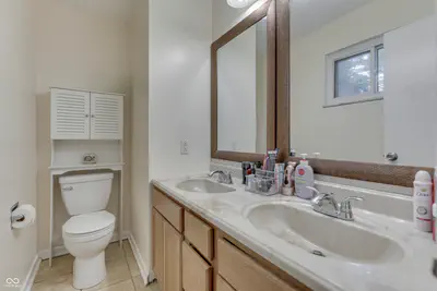 8025 Sycamore Road, Fairland - 26