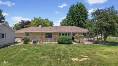 885 Broadway North Drive, Plainfield - 3