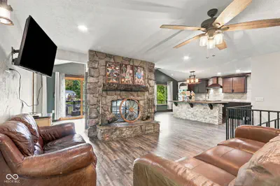 8671 Kinman Drive, Nineveh - 38