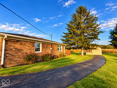 6955 S County Road 200 W, Clayton - 5