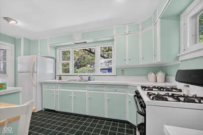 122 E 51st Street, Indianapolis - 13