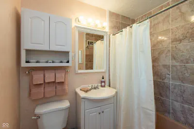 831 North Drive, Seymour - 20