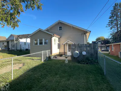 607 4th, Seymour - 4