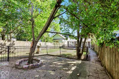 1114 Saint Clair Street, Indianapolis - 69