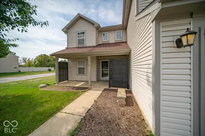 2040 St Clifford Drive, Indianapolis - 4