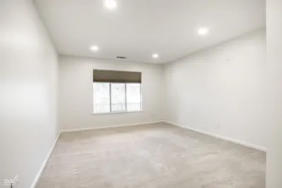 586 Hunters Drive, Carmel - 22