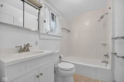 122 E 51st Street, Indianapolis - 22