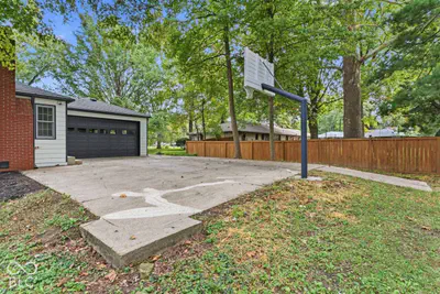 5924 Allisonville, Indianapolis - 11