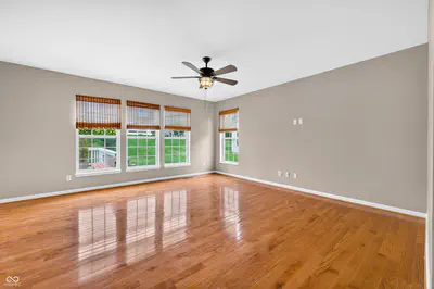 697 Lake Vista Drive, Columbus - 12