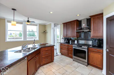 2105 Meridian Street, Indianapolis - 11