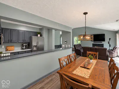 9533 Pointe Lasalles Drive, Bloomington - 7
