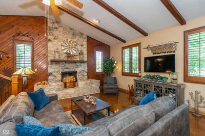 6553 Lana Court, New Palestine - 6