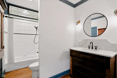 8437 500, Zionsville - 37
