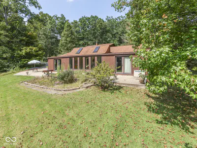 8215 Sweetwater Drive, Nineveh - 20