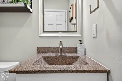 831 Sarasota Drive, Seymour - 19