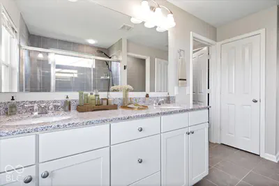 5570 Stream Drive, McCordsville - 19