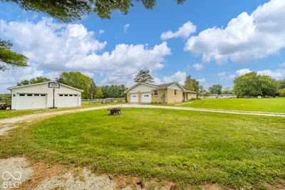 10664 S 9 W, Pendleton - 27