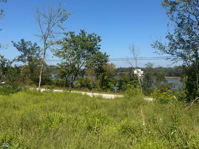 15839 State Road 156, Patriot - 29