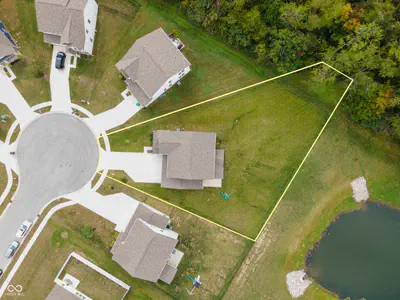13746 N Clara Court, Camby - 52