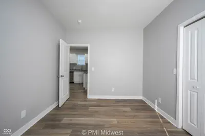 2038 E Maryland Street, Indianapolis - 35