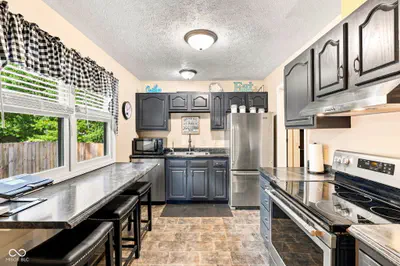 212 Olive Court, Rockville - 11